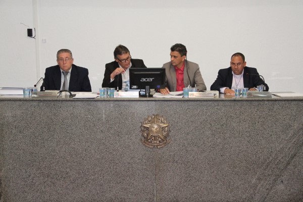 2 projetos,3 requerimentos e 1 moção são aprovados