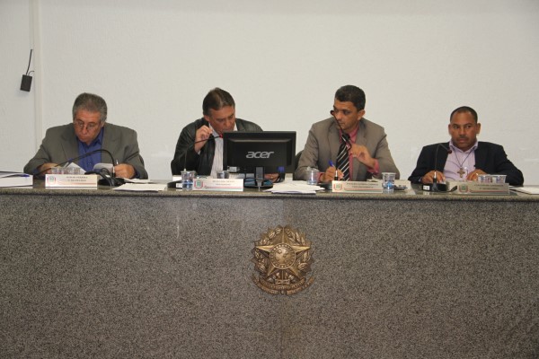 3 projetos aprovados nas última sessão do semestre