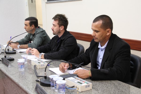 Juarez e Guilherme questionam obras do shopping