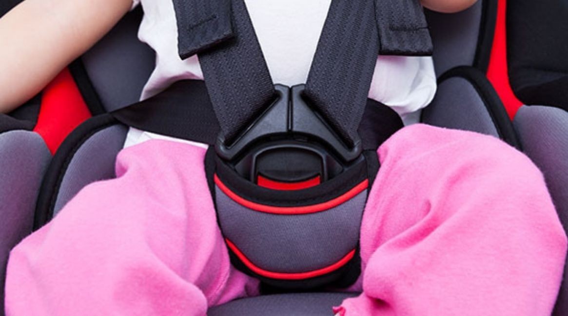 Nova lei com mudanças no uso das cadeirinhas nos carros entra em vigor nesta segunda-feira (12)