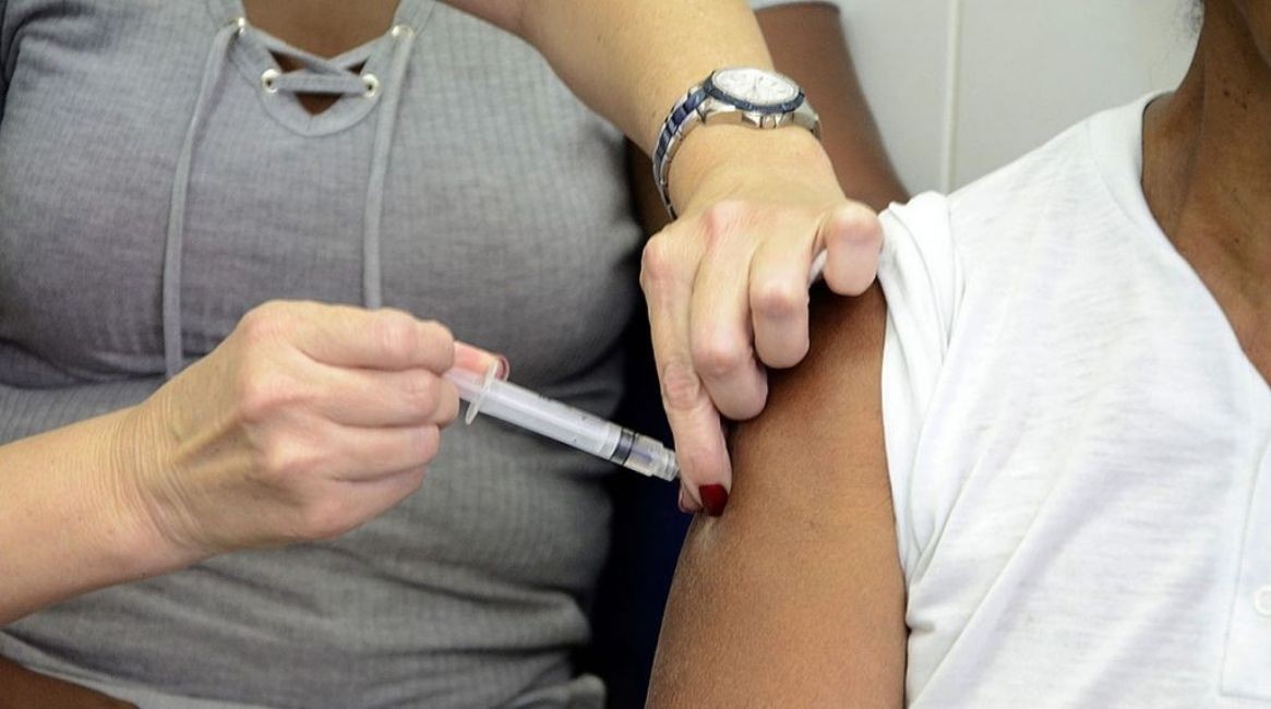 Campanha de vacinação contra a gripe é ampliada para todas as idades no município