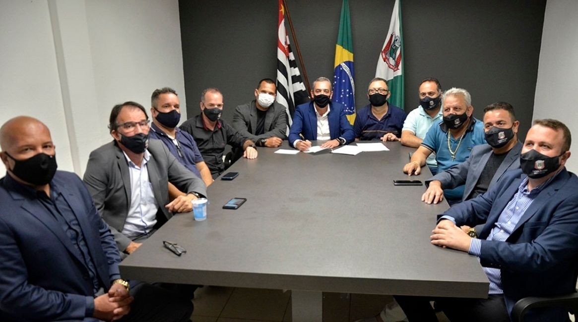 Câmara Municipal aprova a regularização de imóveis e auxilia na Sanção do Projeto de Lei