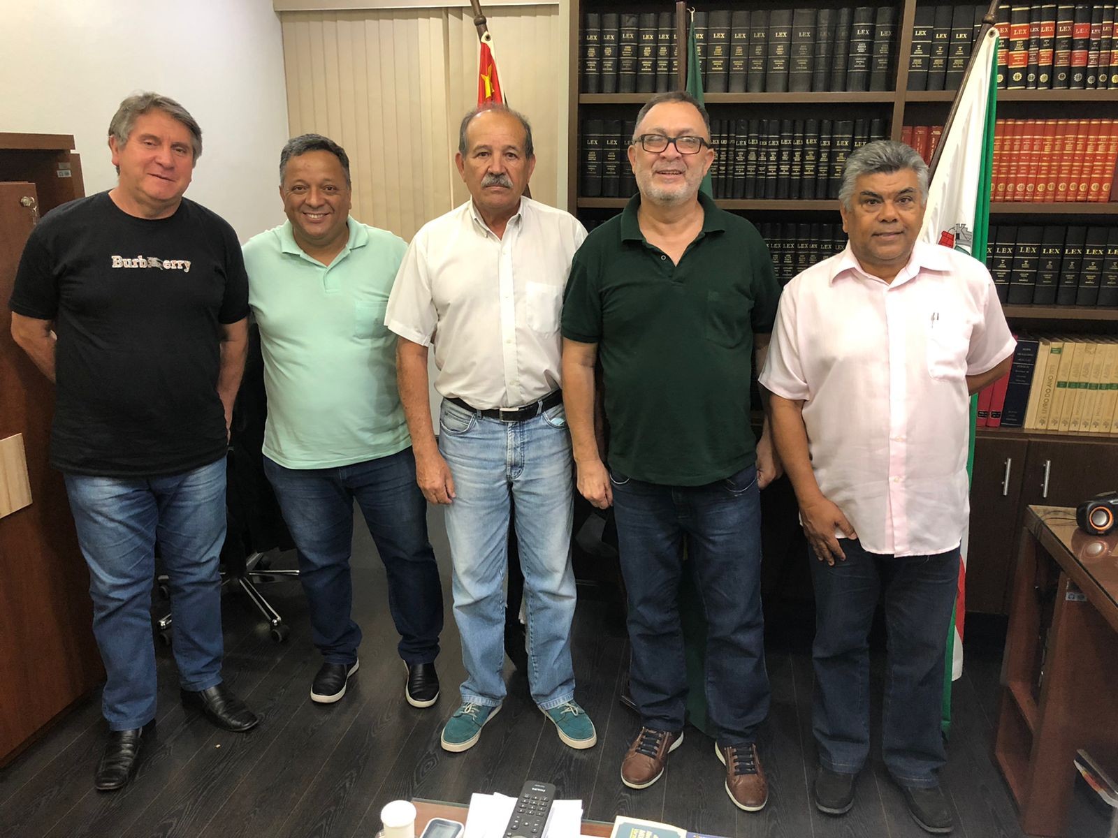 Presidente da Câmara recebe visita de assessores