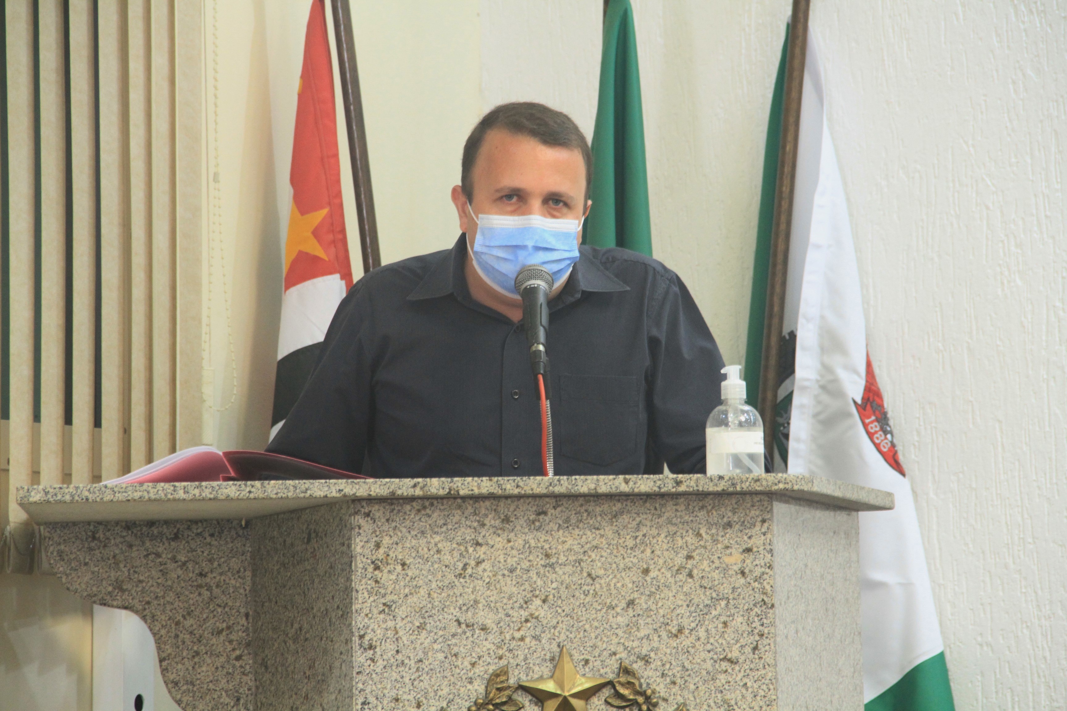 Câmara de Várzea Paulista apresenta solução para rodízio de água e cobra SABESP