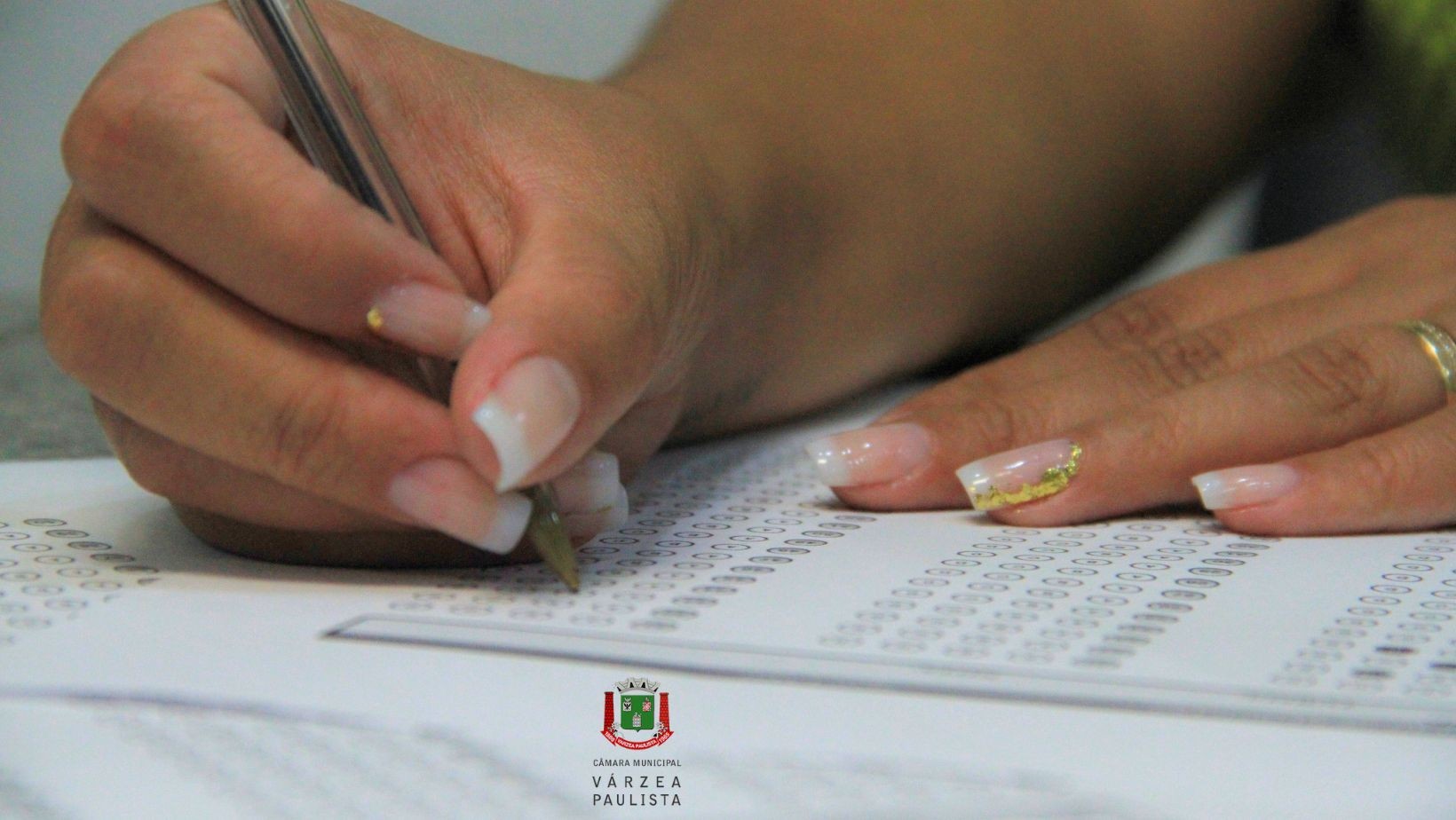 Câmara de Várzea Paulista abre concurso para cinco vagas com salários de até R$ 5,9 mil; saiba como se inscrever