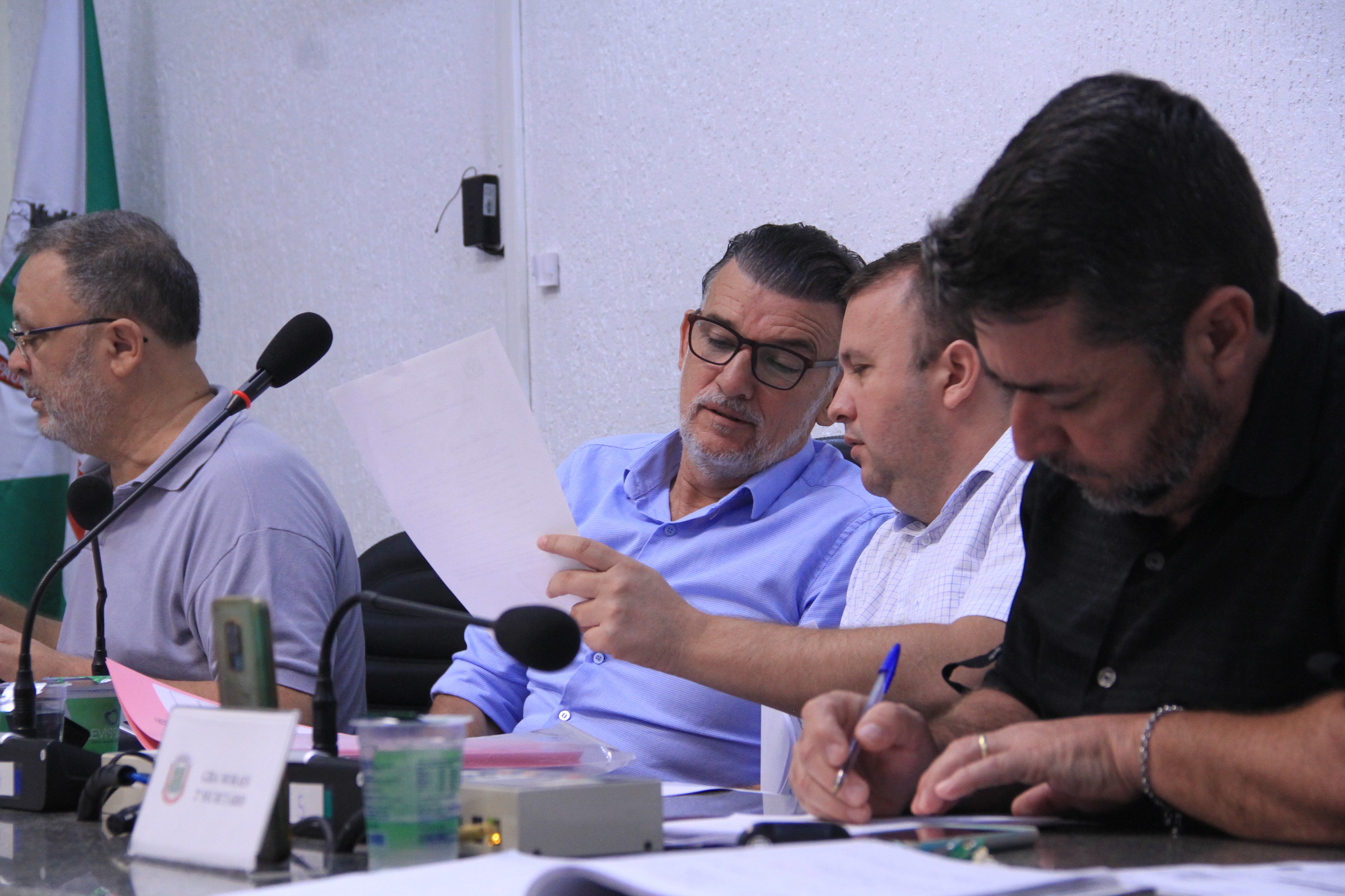 Vereadores aprovam Projetos na 132ª Sessão Ordinária