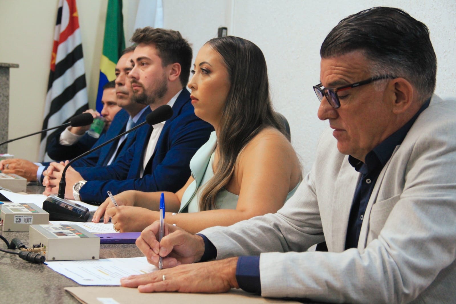 Vereadores tomam posse na Casa de Leis