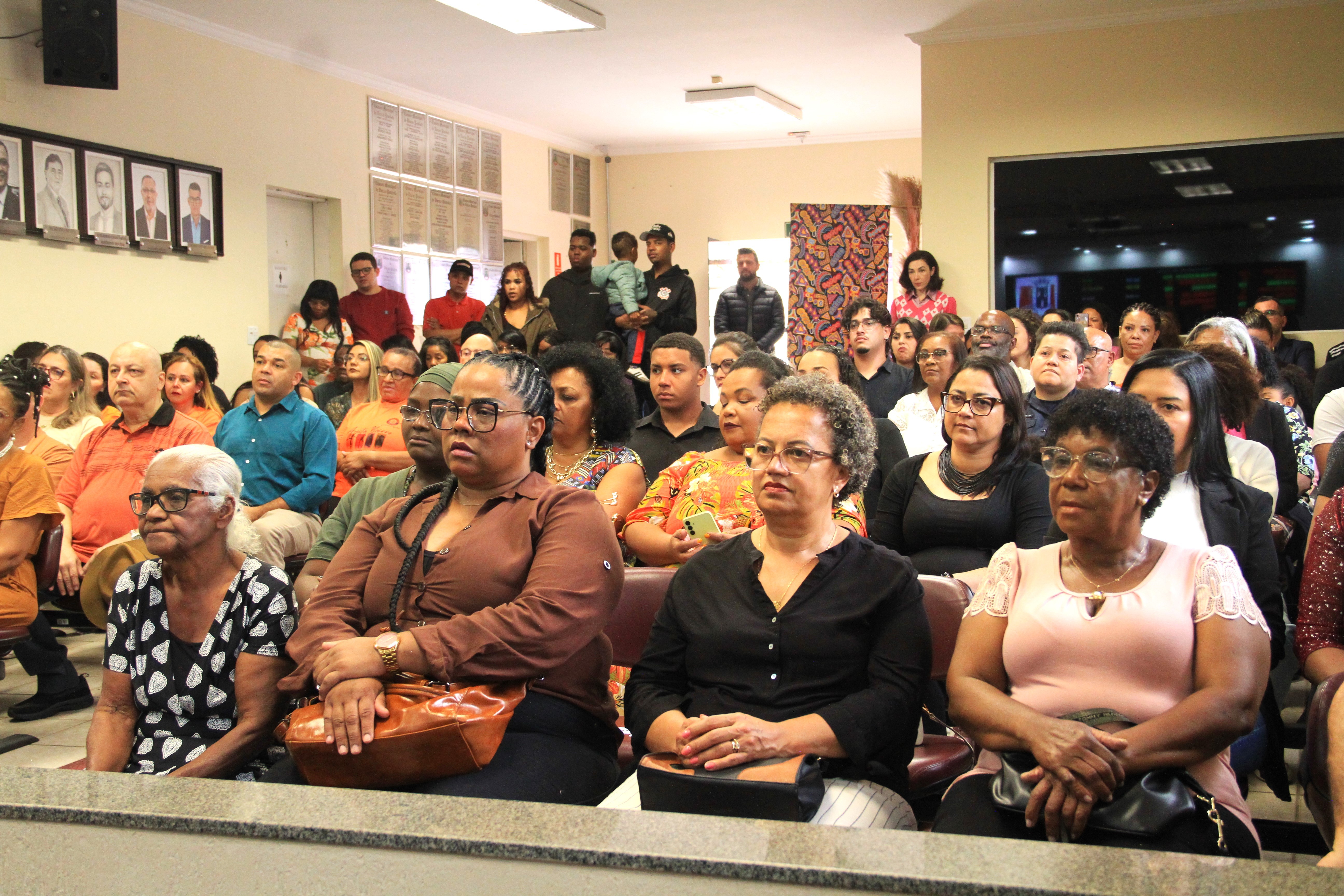 Mulheres Negras: Força, lutas, alegrias e comprometimento.